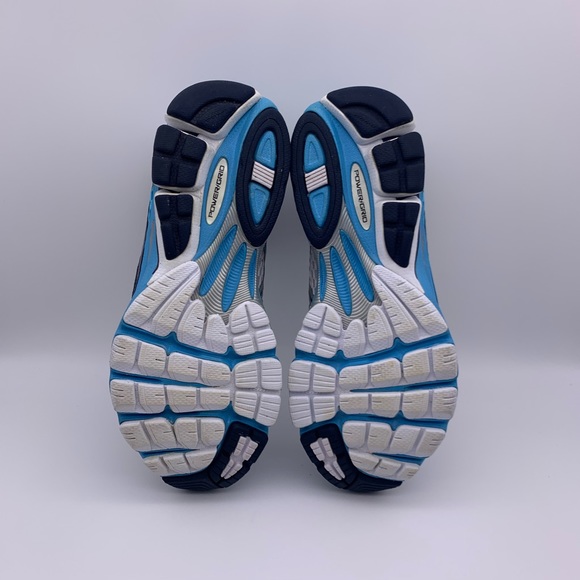 Women Saucony Triumph 10 - Picture 7 of 8